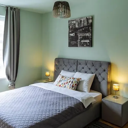 Great Views In Piata Romana * Бухарест