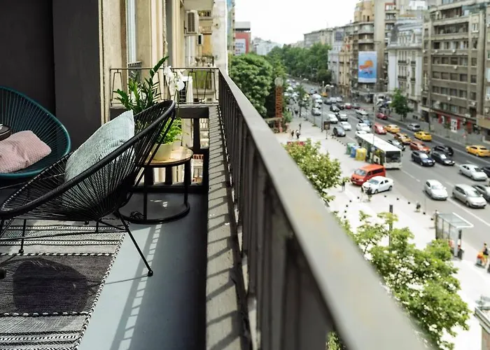 Great Views In Piata Romana