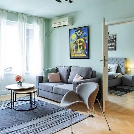 Great Views In Piata Romana * 布加勒斯特