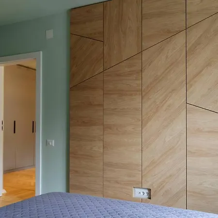 Great Views In Piata Romana