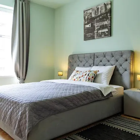 Great Views In Piata Romana 布加勒斯特