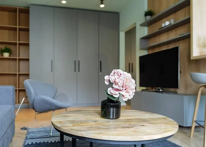 Great Views In Piata Romana Apartament *