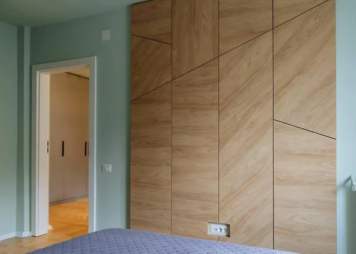 Great Views In Piata Romana