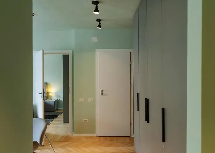 Great Views In Piata Romana