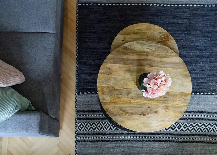 Great Views In Piata Romana