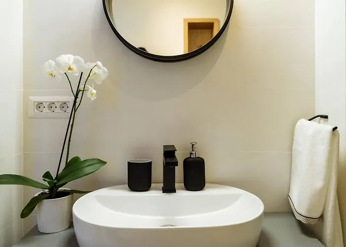 Great Views In Piata Romana Бухарест