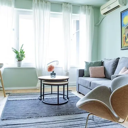 Great Views In Piata Romana Appartement *